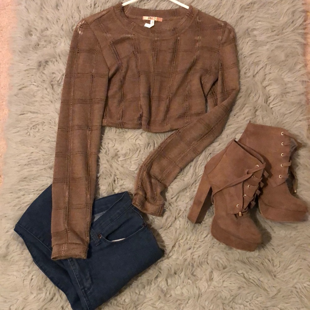 Light brown long sleeve crop top